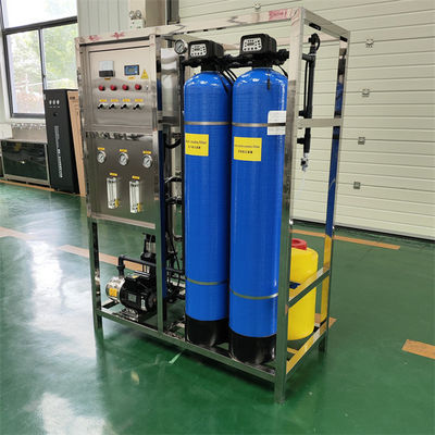 อุปกรณ์บําบัดน้ําแบบ reverse osmosis เครื่องล้างน้ําคุณภาพสูง 500L/ชั่วโมง