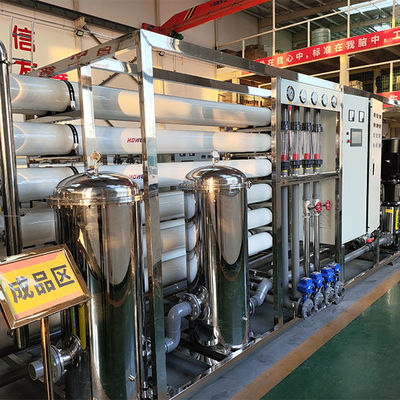 ความร้อนของน้ํา 10-40C ระบบออสโมสิสกลับสําหรับการบํารุงรักษาน้ําสายบรรจุกระป๋องครบ 30 ตัน
