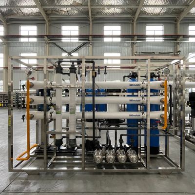 ประสิทธิภาพสูง 1000 ลิตรต่อชั่วโมง Ro ระบบปลอดเกลือน้ําทะเล เครื่องปลอดเกลือน้ําเกลือ