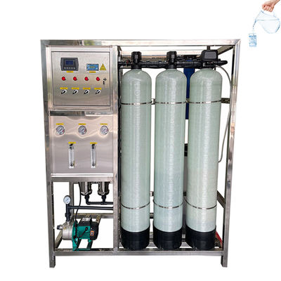 500LPH การทําความสะอาดออสโมซิสกลับ เครื่องกรองน้ําดื่ม เครื่องทําความสะอาดโรงงาน Ro ระบบเครื่องปรับปรุงน้ําสองระยะ